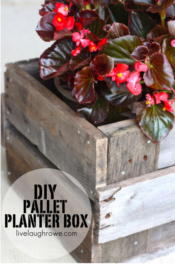 This DIY Pallet Planter Box Adds A Rustic Touch To Your Home 