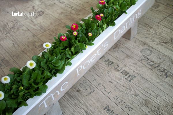 DIY Planter from Reclaimed Pallet Wood 