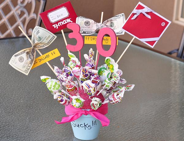 Centerpiece Ideas for 30th Birthday Party. 