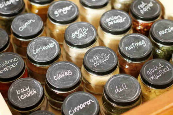 Create A Spice Drawer Using Baby Food Jars With Chalkboard Painted Lids 