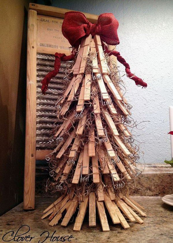 Clothespin Christmas Tree. 