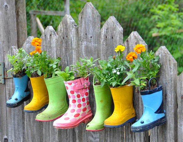 Rain Boots Flower Planters. See the directions 