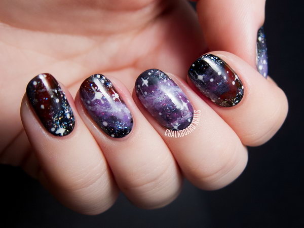 Purple Galaxy Nails. Get the tutorial 
