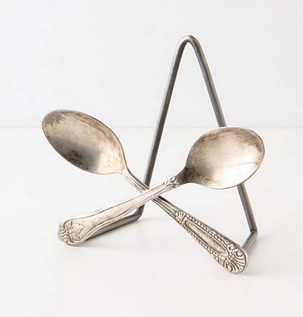 Crossed Spoons Plate Stand. 
