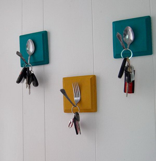 Key Hangers Transferred from Old Spoons and Forks. Follow the tutorial 