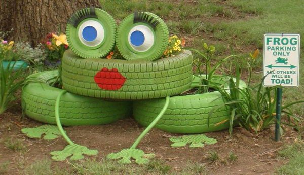 Frog Tire Planter. Get the instructions 