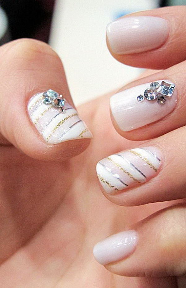 Textured Crystal Nail. 