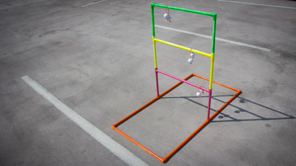 DIY Ladder Ball. See how to make it 