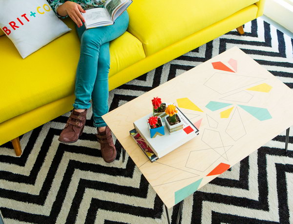 DIY Custom Patterned Coffee Table. Get the full tutorial 