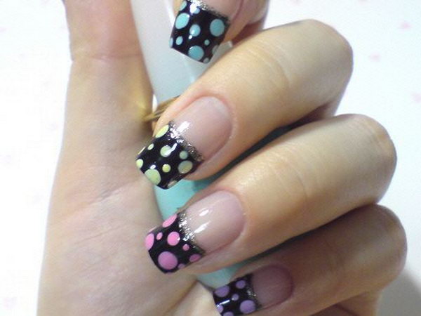 French Tips and Dots Nail. See the tutorial 