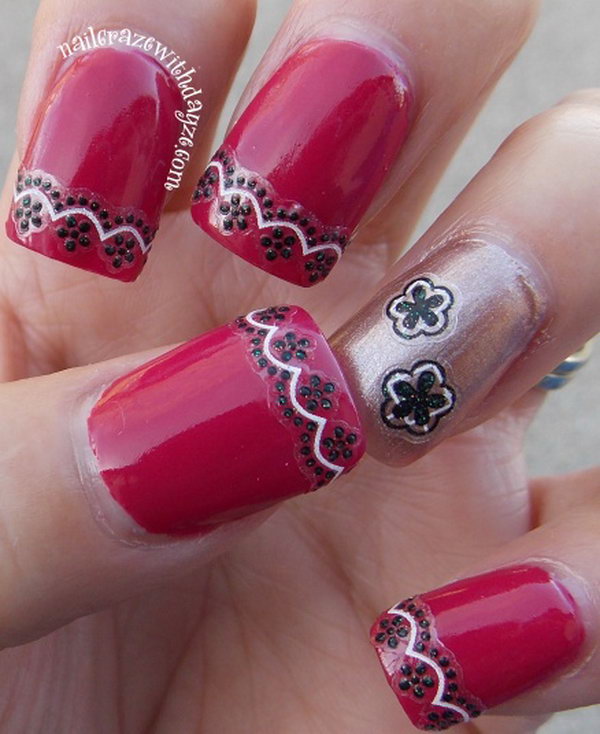 Red Nails with Pretty Lace. 