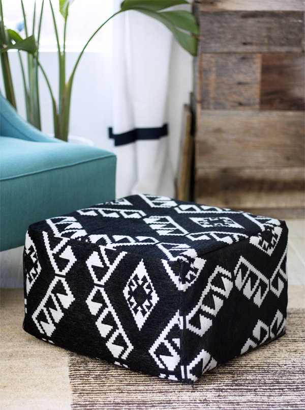 DIY Floor Pouf. See the steps 