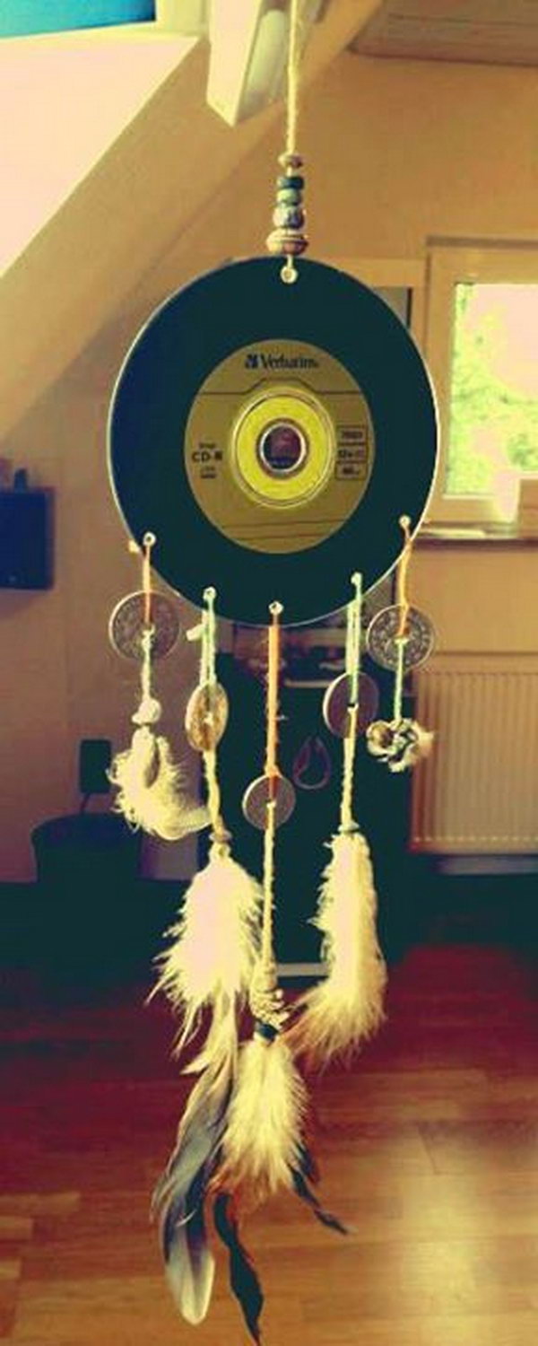 Cool Dream catcher Made from an Old CD. 