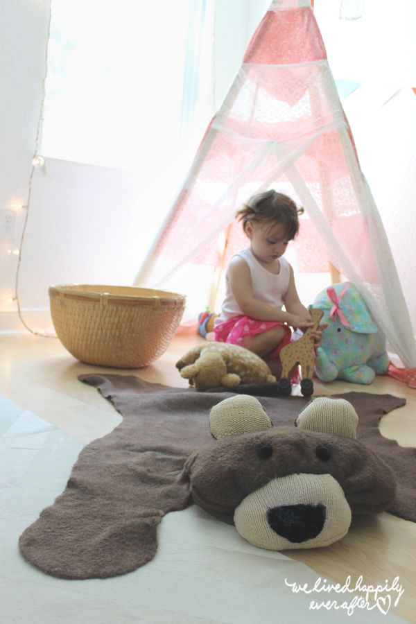 DIY $10 Bear Rug for Your Baby. I would like white or pink. 