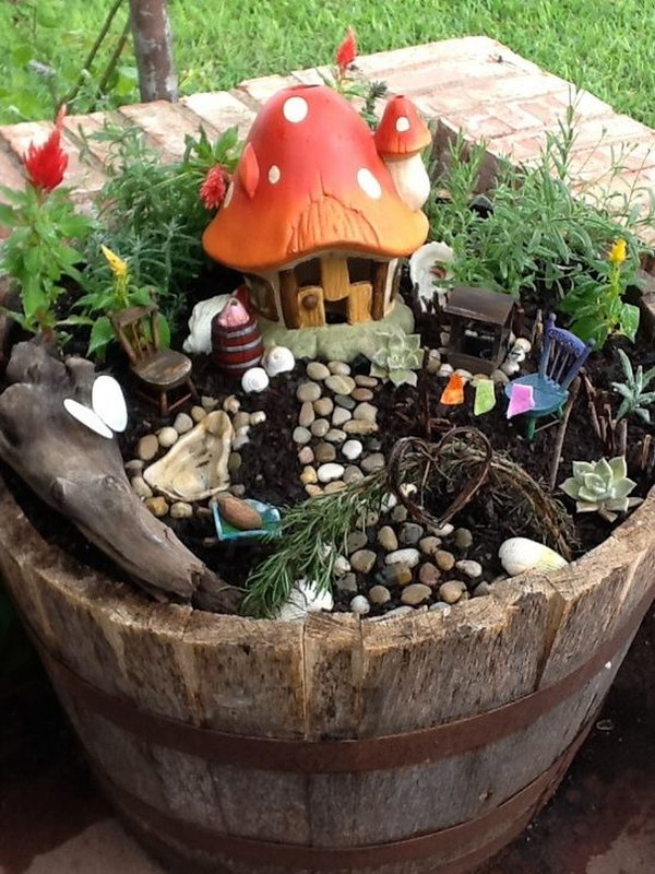 DIY Mushroom Roof Fairy House 