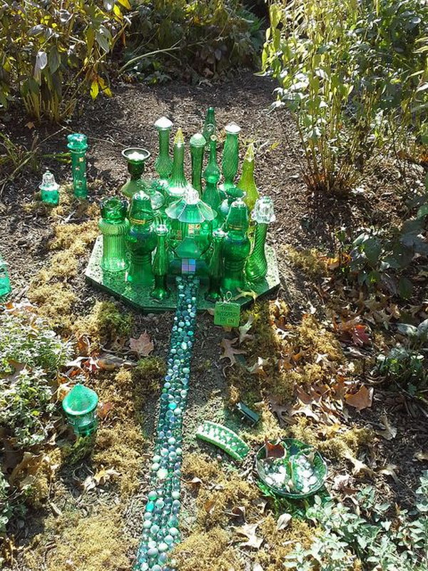 Vintage Green Glass Fairy Garden. 