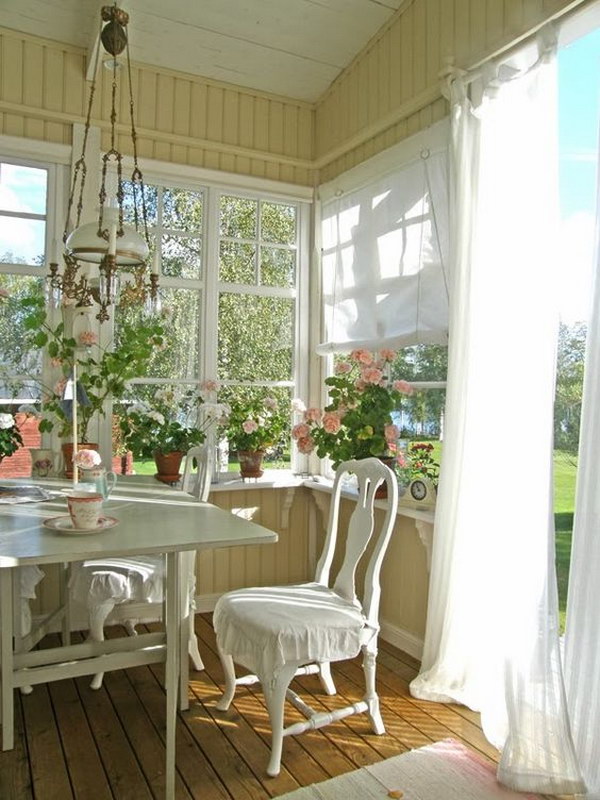 Bright And Shabby Chic Dining Room. 