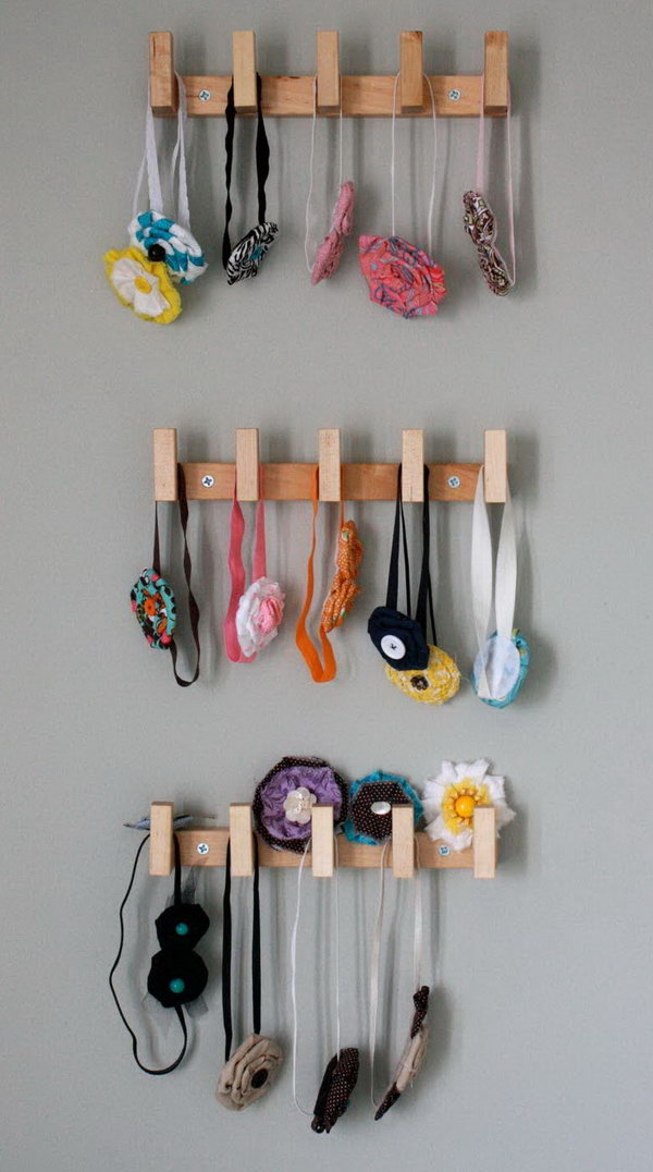 Use Wall Mounted Rack To Keep Headbands Separated By Size 