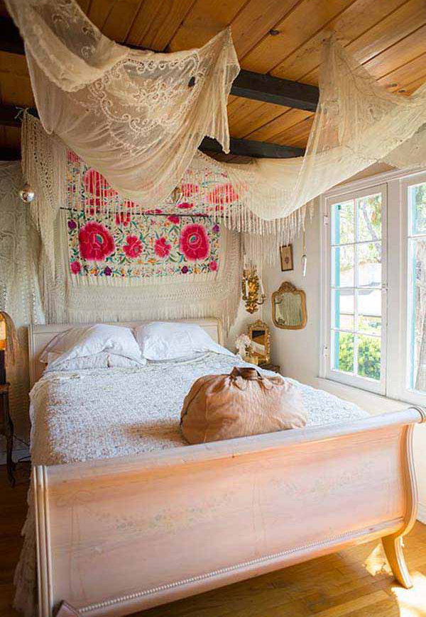 Bohemian Canopy Bedroom Idea 