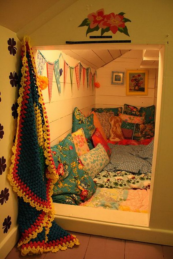 Secret Sleepover Room 