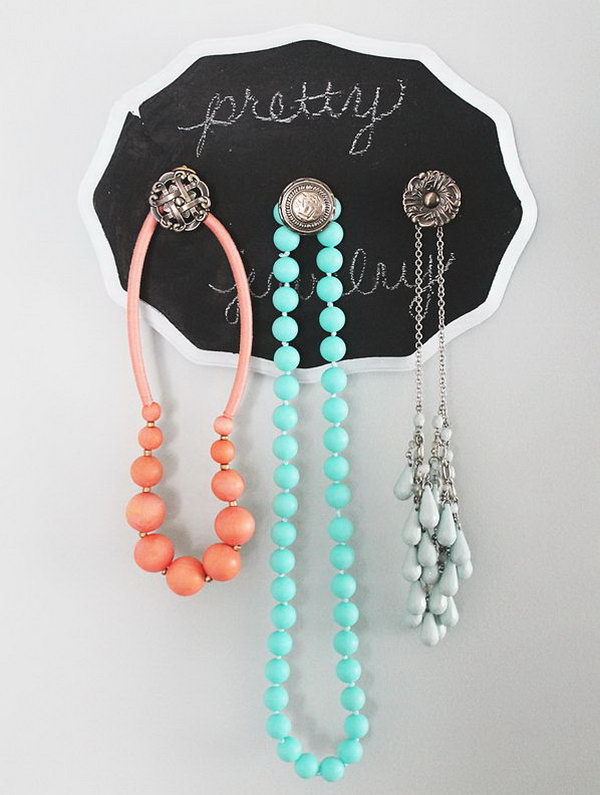 DIY Shabby Chic Jewelry Holder With Chalkboard Paint 