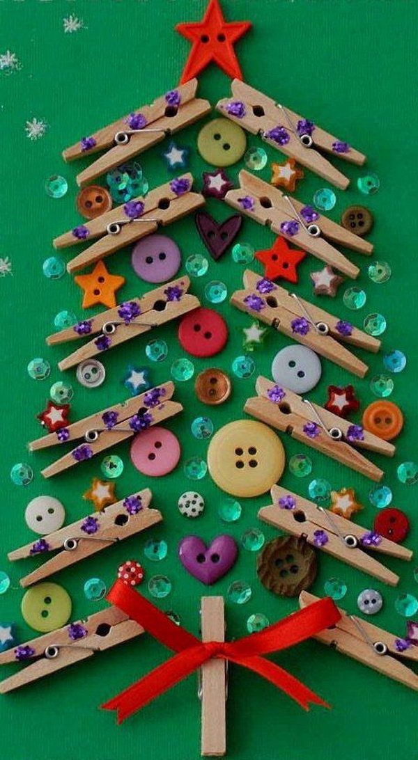 Christmas Tree from Clothespins and Buttons. 