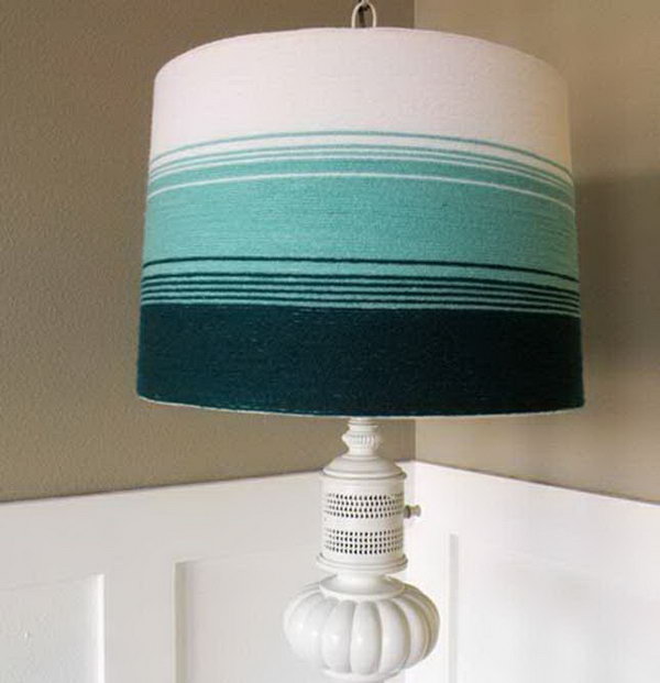 Yarn Wrapped Lampshade. Check out the steps 