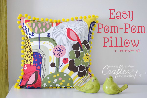 Easy Pom Pom Pillow 