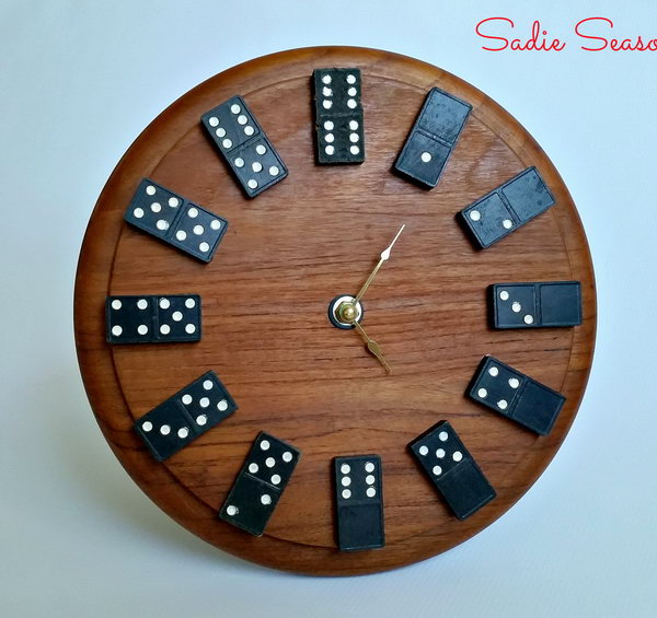 Wall Clock Made from Old Wooden Dominos and Round Cutting Board. Get the instructions 