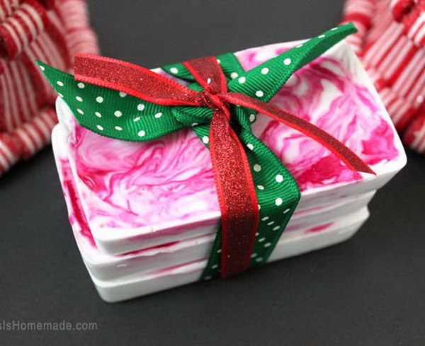 10 Minute DIY Peppermint Soap for Holiday Gift 