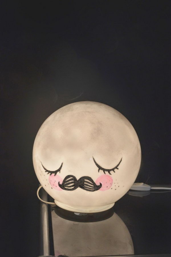 Cute Moon Lamp. 