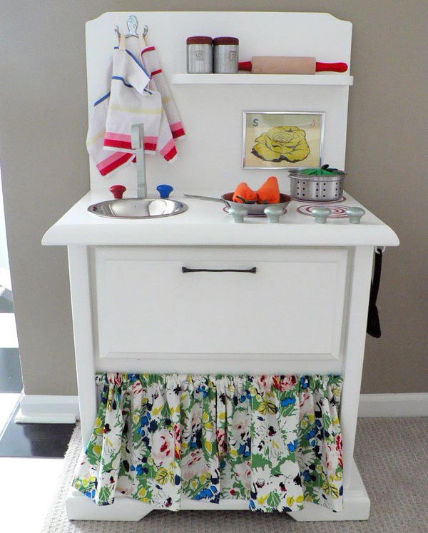 DIY Cute Play Kitchen. See the steps 