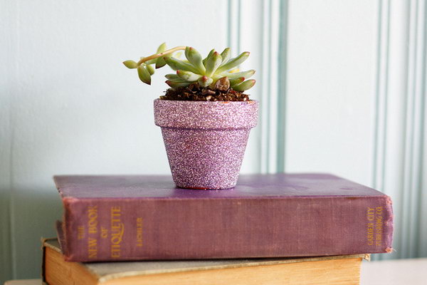 Pink Glitter Plant Pot. See how to make it 