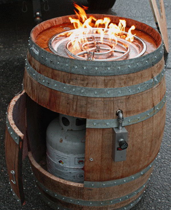 Wine Barrel Fire Pit.  Get the tutorial 
