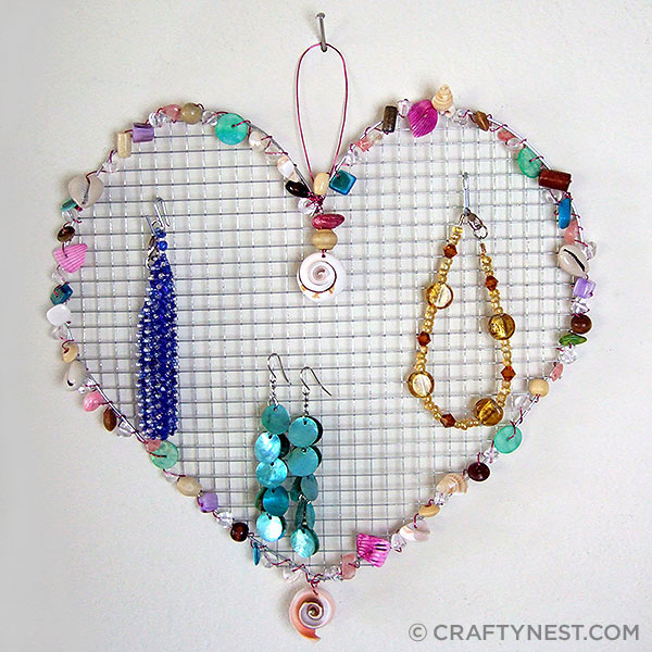 Wire Mesh Jewelry Holders with Beads. See the steps 