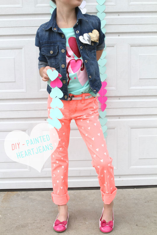 DIY Painted Heart Jeans. See the tutorial 