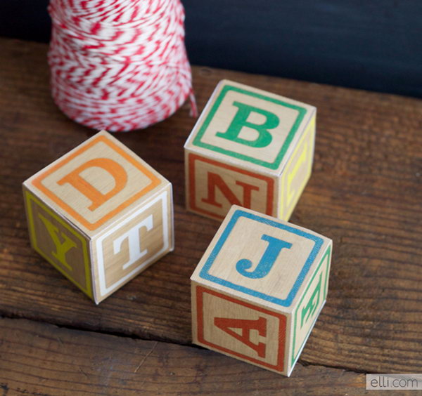 DIY Alphabet Block Gift Boxes. Get more details 