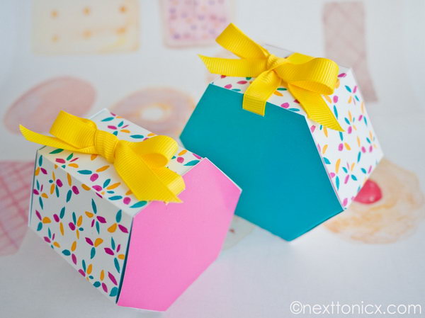 Hexagon Gift Box. Get the tutorial 