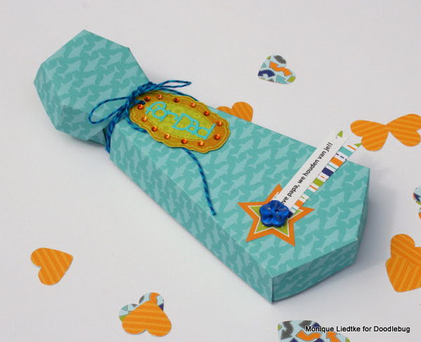 Tie Shaped Gift Box for Fathers Day. See the tutorial 