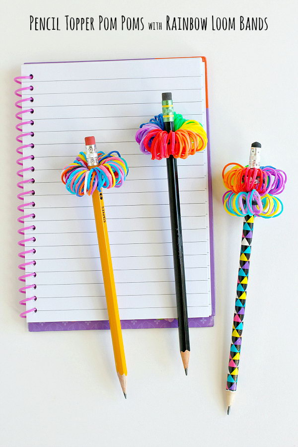 Rainbow Loom Band Pom Pom Pencil Toppers. These cute little pom poms are made from Rainbow Loom bands. They are perfect  for your pencil decoration! Learn how to make it 