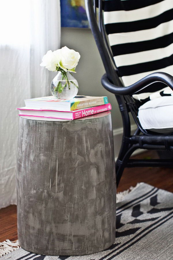 Lightweight Cement Side Table. See the tutorial 