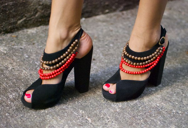 Burberry Inspired Tribal Heels. See the tutorial 