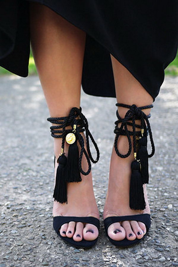 DIY Tassel Heels Just Using Some Tassels and Rope. See the directions 