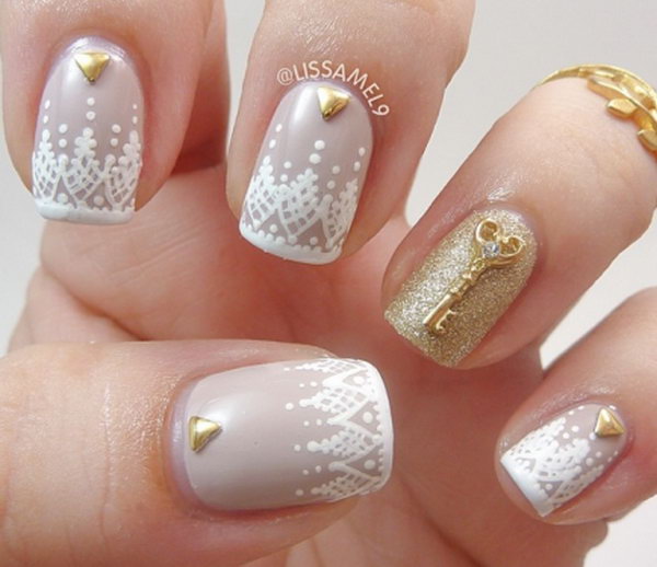 Lace Manicure Packed with Glitter. Get the tutorial 