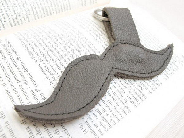 DIY Leather Mustache Keychain. See the steps 