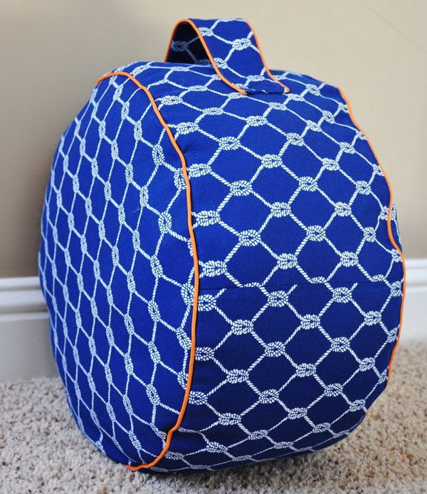 Land of Nod inspired Floor Pouf. Get the instructions 