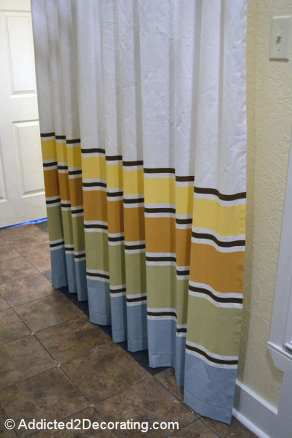 DIY Painted Striped Curtains. Get more details 