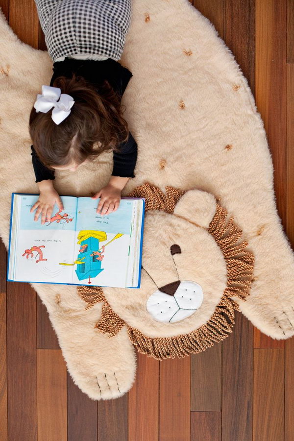 DIY Plush Lion Mat. Make a cute plush lion mat with step by step instructions and photos. 