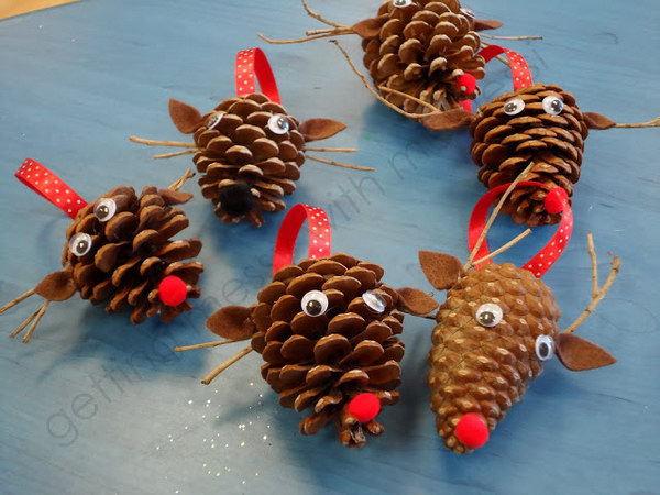 Pinecone Reindeer Ornaments 