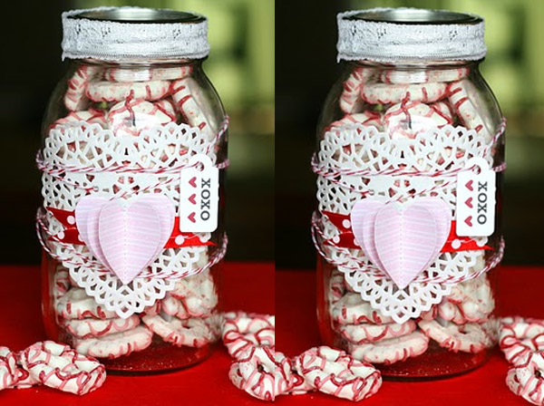 DIY Valentines Day Gift Idea Using Pretzels and a Mason Jar 